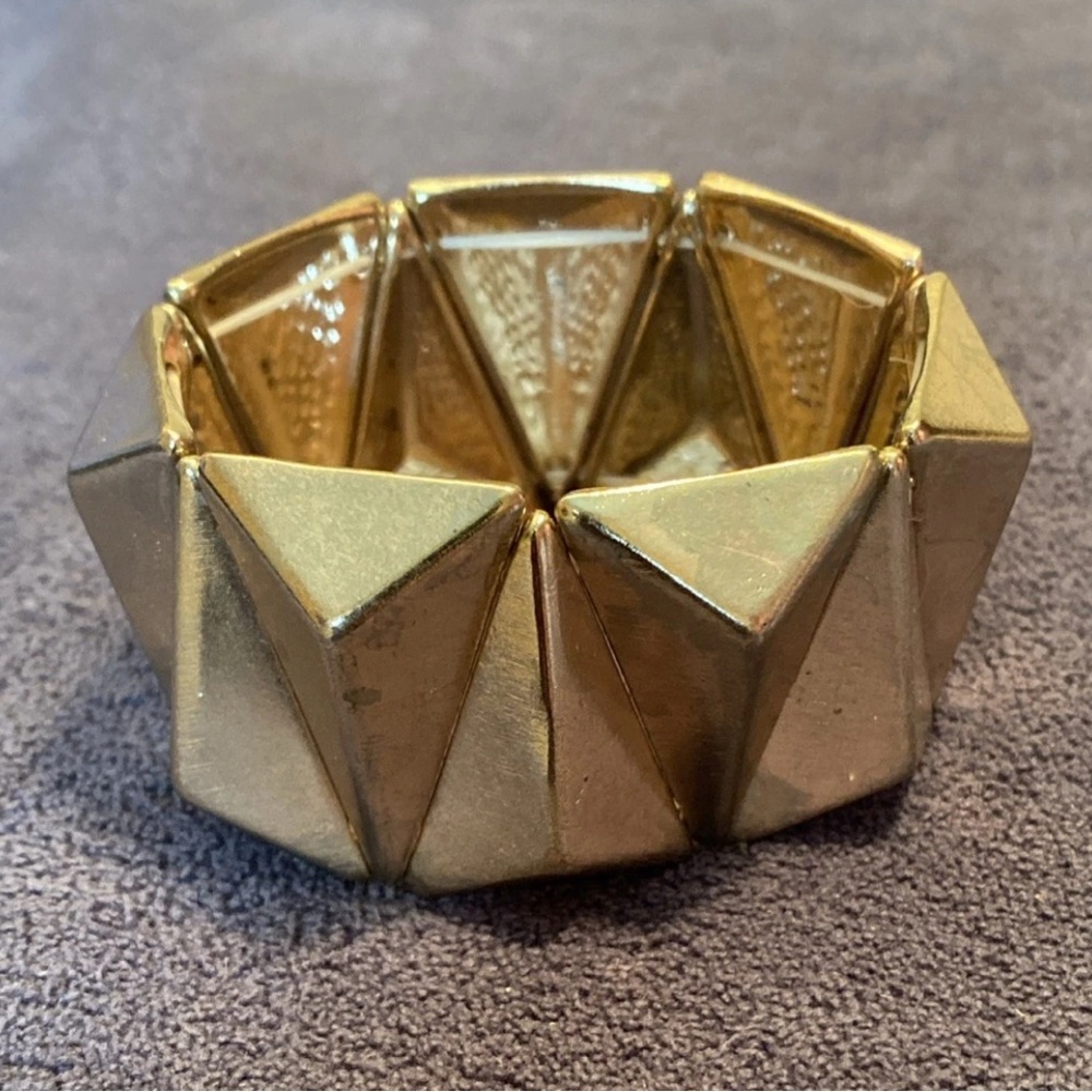 Vintage Gold Tone Pyramid Stud Stretch Bracelet Geometric Chunky Statement